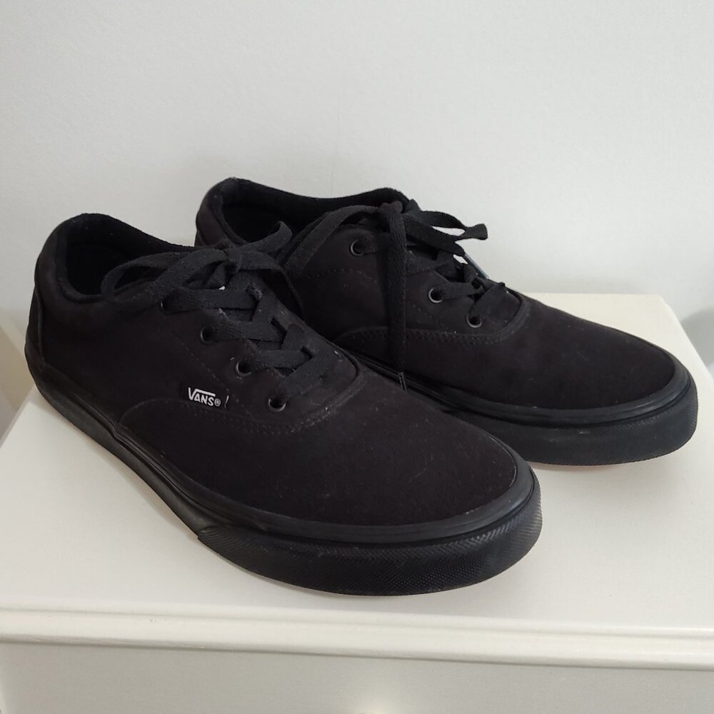 Vans Youth all black canvas sneakers, excellent used condition, size 7